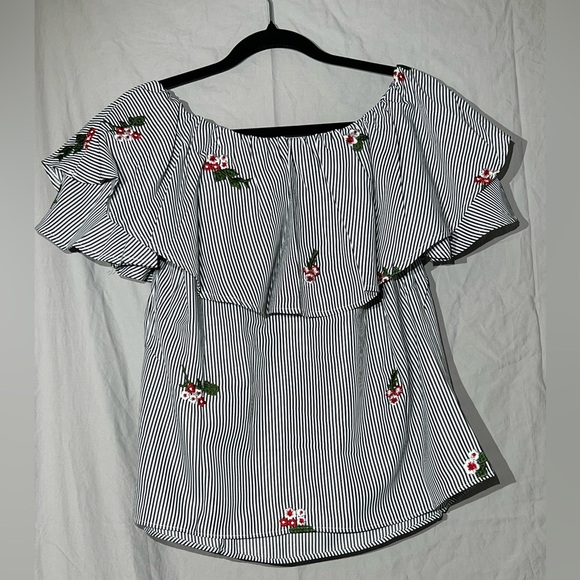 Miss Me dressy top - Picture 1 of 3